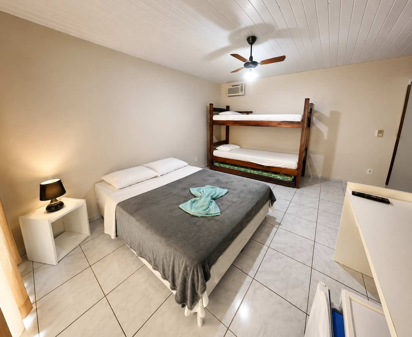 Standard Triple Room at Laguna Beach Club Pousada